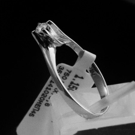 μονοπετρο δαχτυλιδι με πετρα μπριγιαν