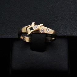 gold ring with cubic zirconia stones