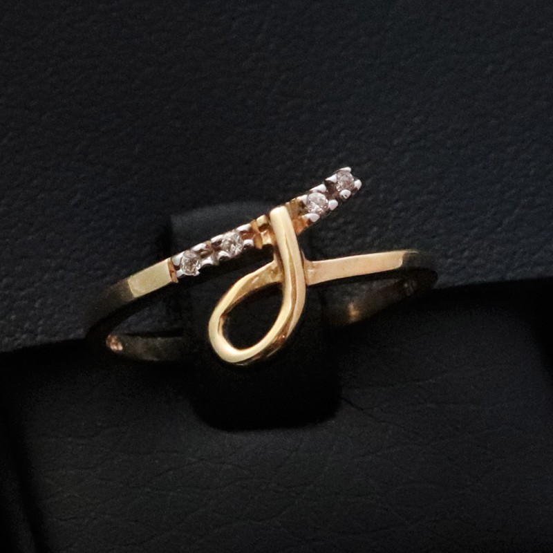 gold ring with cubic zirconia stones