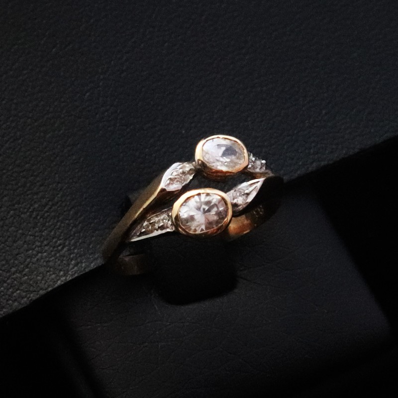 gold ring with cubic zirgonia stones
