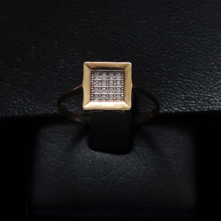 gold square ring with cubic zirconia stones