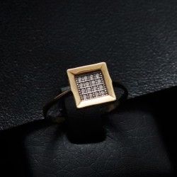 gold square ring with cubic zirconia stones 2