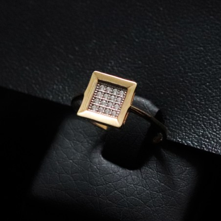 gold square ring with cubic zirconia stones