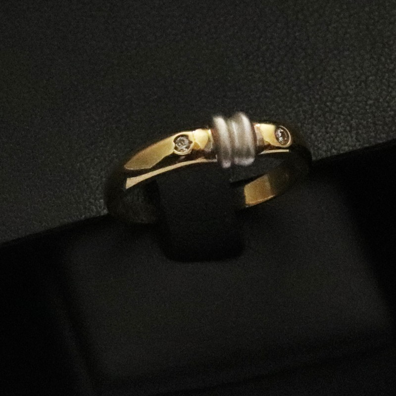 gold ring with cubic zirconia stones