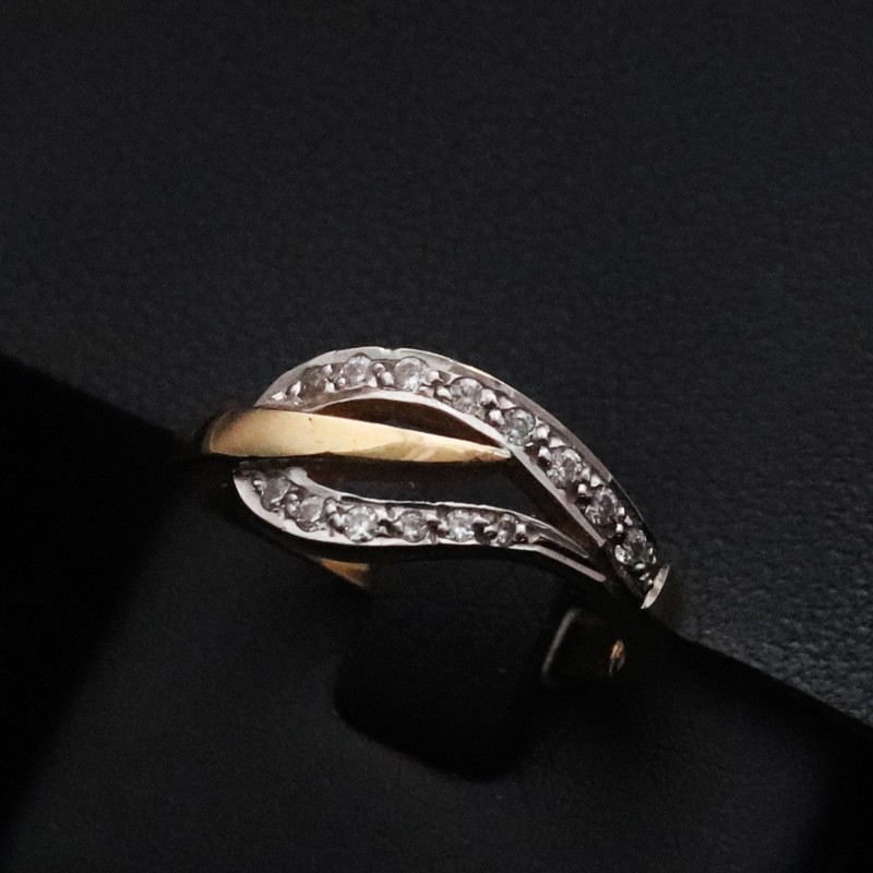 gold ring with cubic zirconia stones