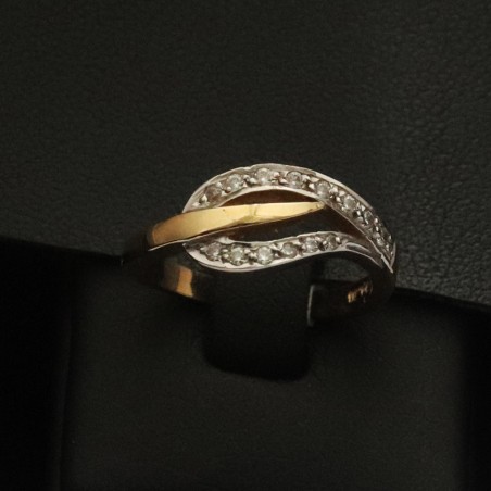 gold ring with cubic zirconia stones
