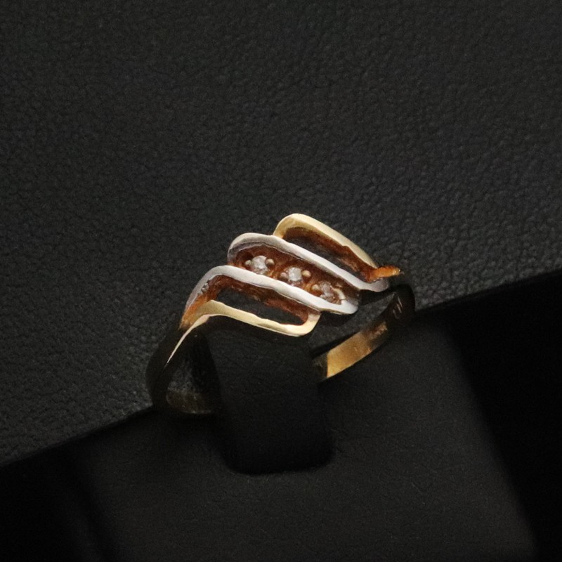 gold ring with cubic zirconia stones