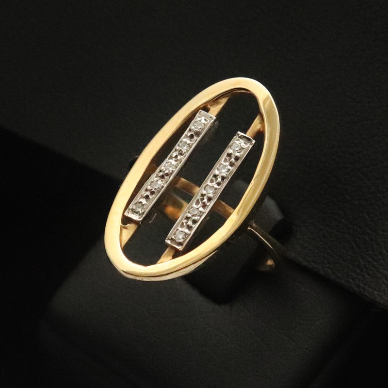 gold ring with cubic zirconia stones