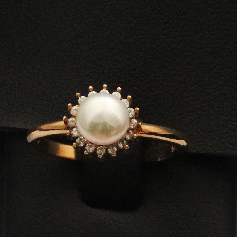 ring with pearl
