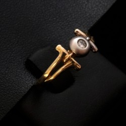 single stone gold ring with cubic zirconia stone 2