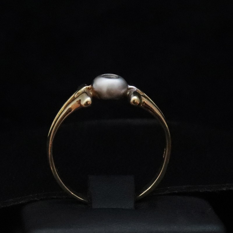 single stone gold ring with cubic zirconia stone