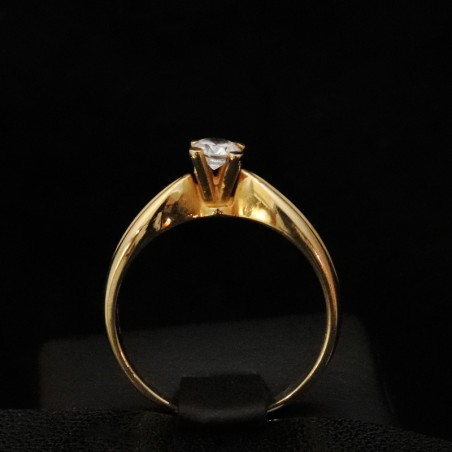 single stone gold ring with cubic zirconia stone