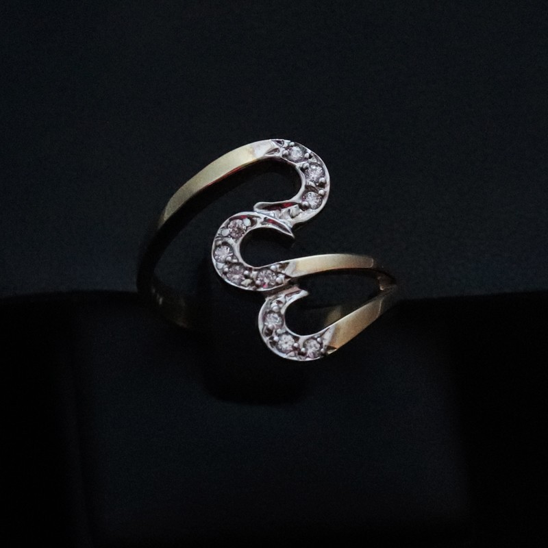 gold ring with cubic zirconia stones