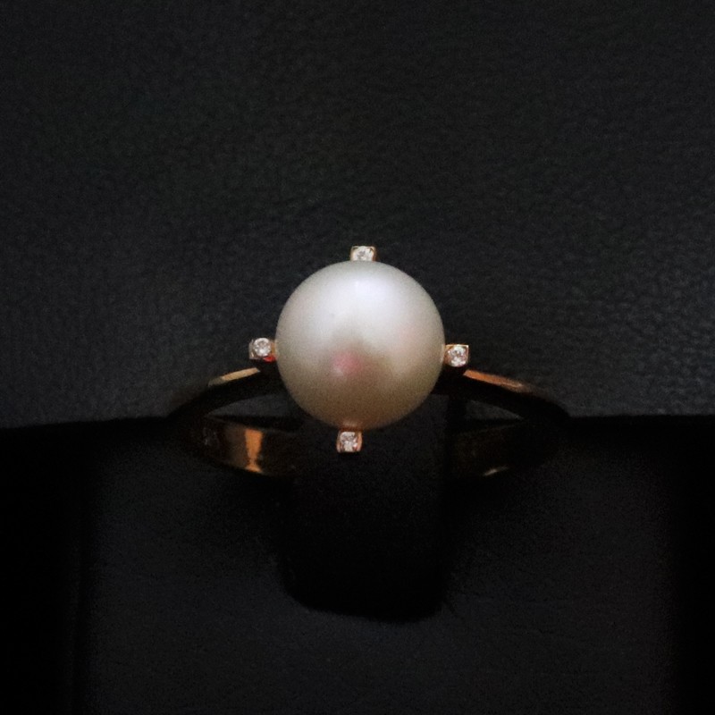 single stone ring with pearl
