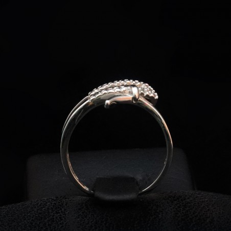 white gold ring with cubic zirconia stones