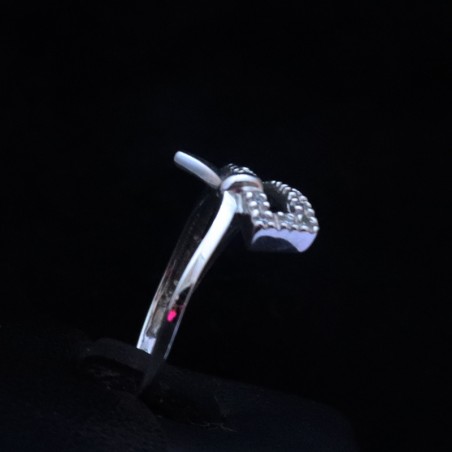 white gold ring with cubic zirconia stones