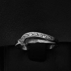 white gold ring with cubic zirconia stones 2