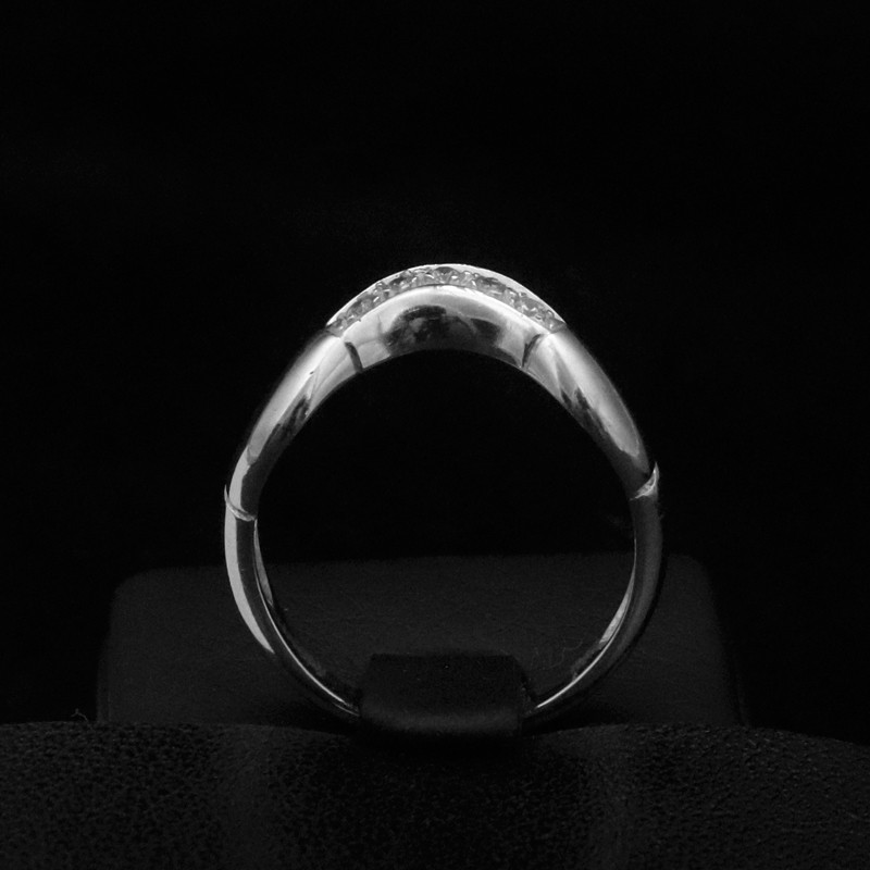 white gold ring with cubic zirconia stones