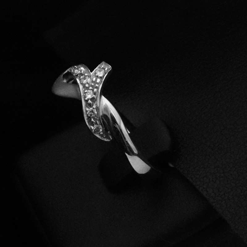 white gold ring with cubic zirconia stones