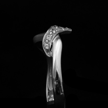 white gold ring with cubic zirconia stones