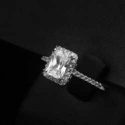 single stone ring with cubic zirconia stones 2