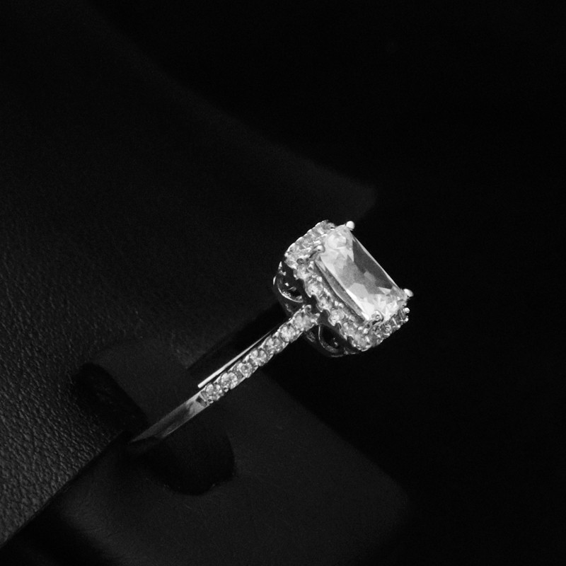 single stone ring with cubic zirconia stones