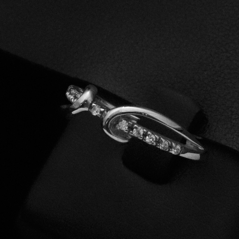 white gold ring with cubic zirconia stones