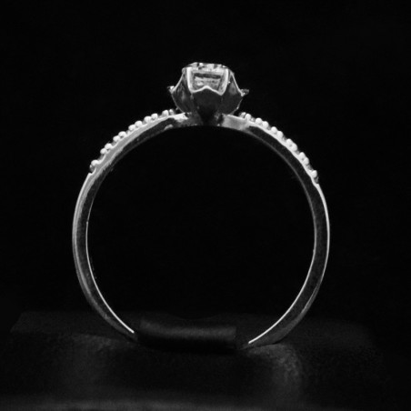 white gold ring with cubic zirconia stones