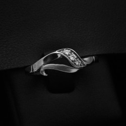 white gold ring with cubic zirconia stones