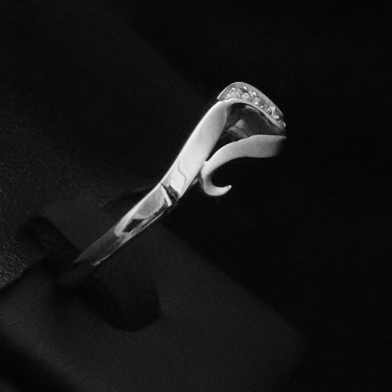 white gold ring with cubic zirconia stones