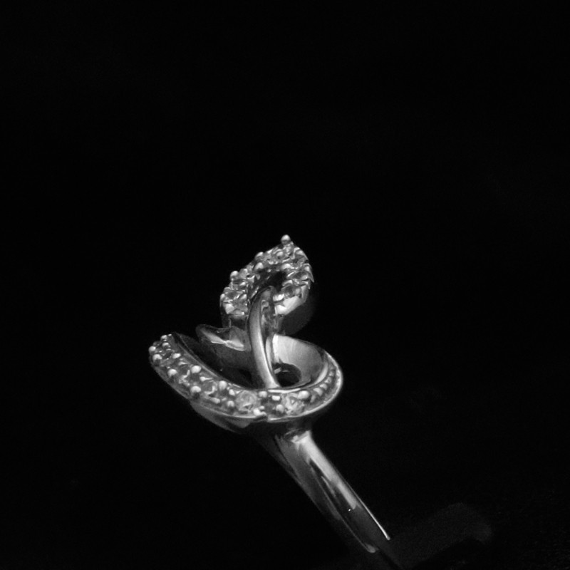 white gold ring with cubic zirconia stones