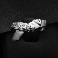 white gold ring with cubic zirconia stones