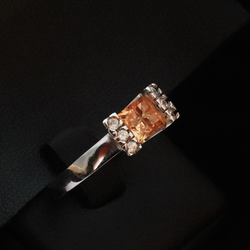 White gold ring with cubic zirconia stone