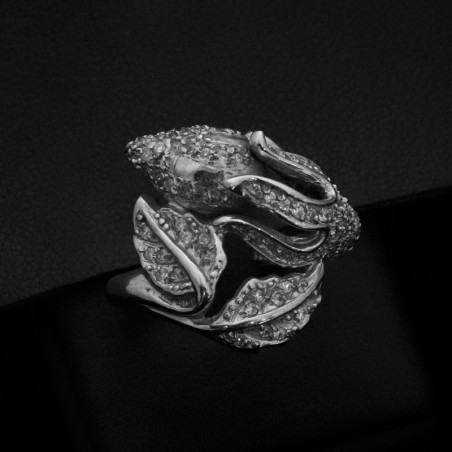 White gold ring with cubic zirconia stone