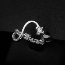 White gold ring with cubic zirconia stone