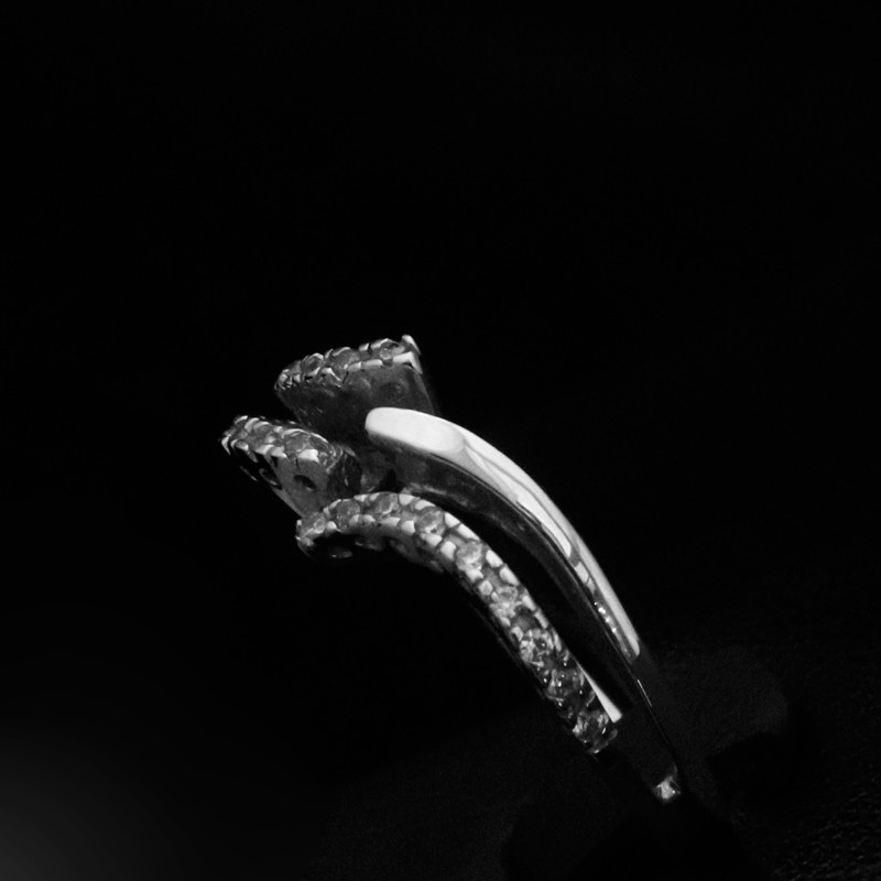 White gold ring with cubic zirconia stone