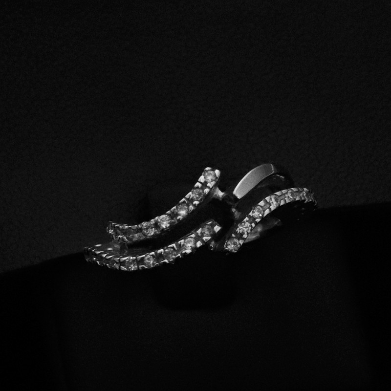 White gold ring with cubic zirconia stone