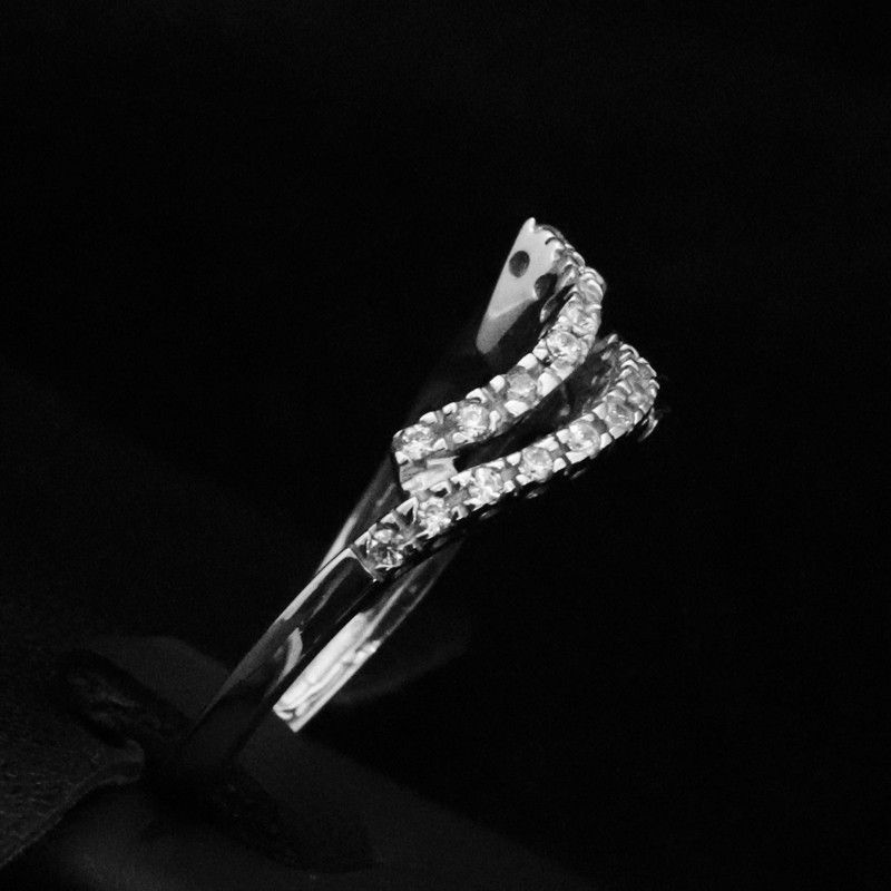 White gold ring with cubic zirconia stone