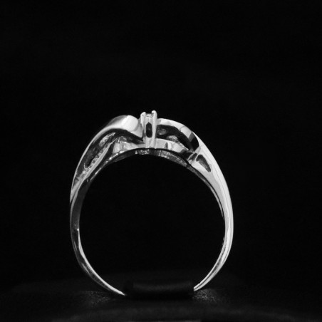 White gold ring with cubic zirconia stone