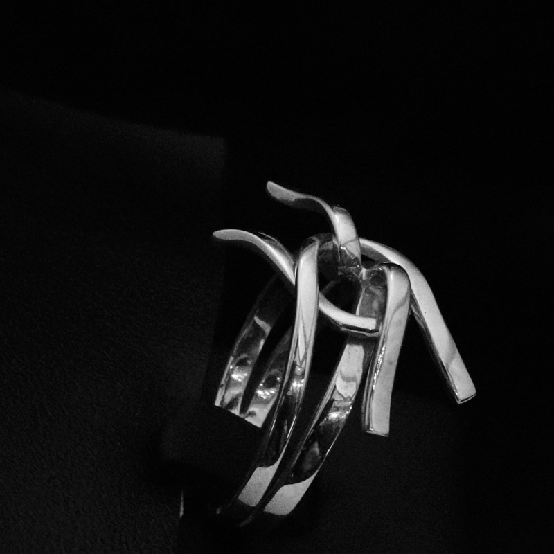 white gold ring with patterns