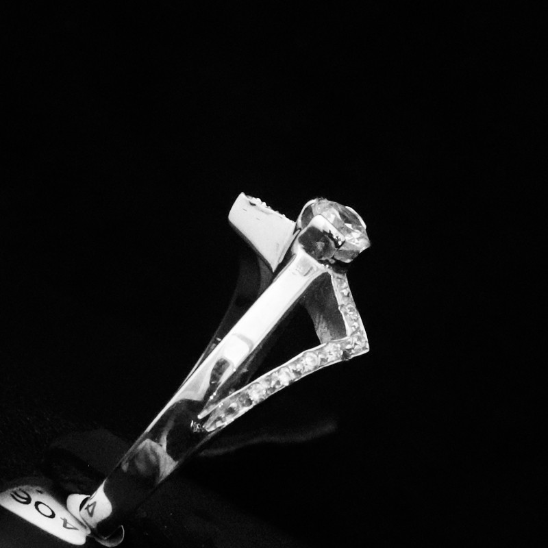 White gold ring with cubic zirconia stone