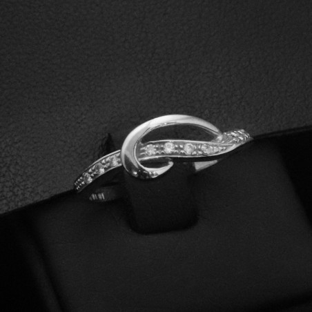 White gold ring with cubic zirconia stone