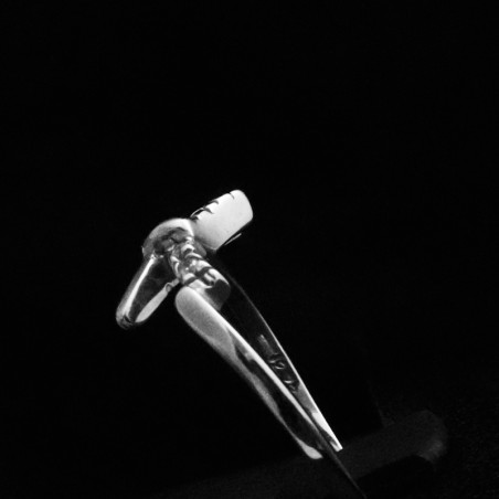 white gold ring with cubic zirconia stones