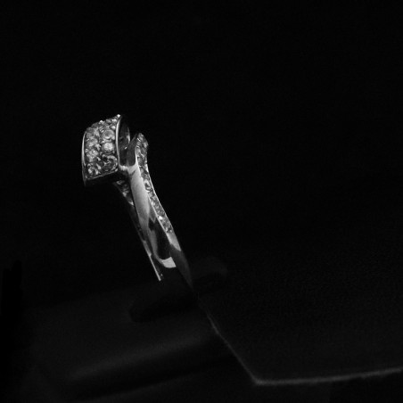 white gold ring with cubic zirconia stones