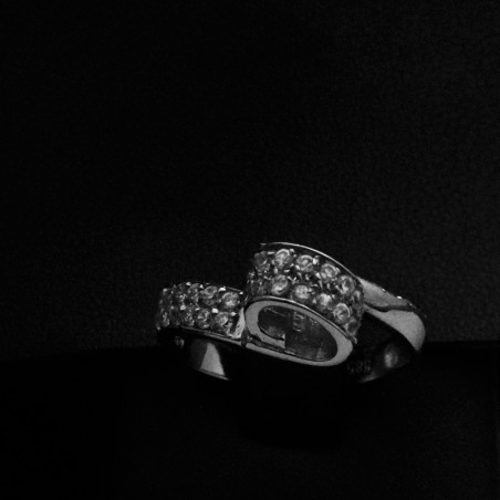 white gold ring with cubic zirconia stones