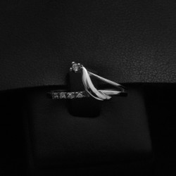 white gold ring with cubic zirconia stones
