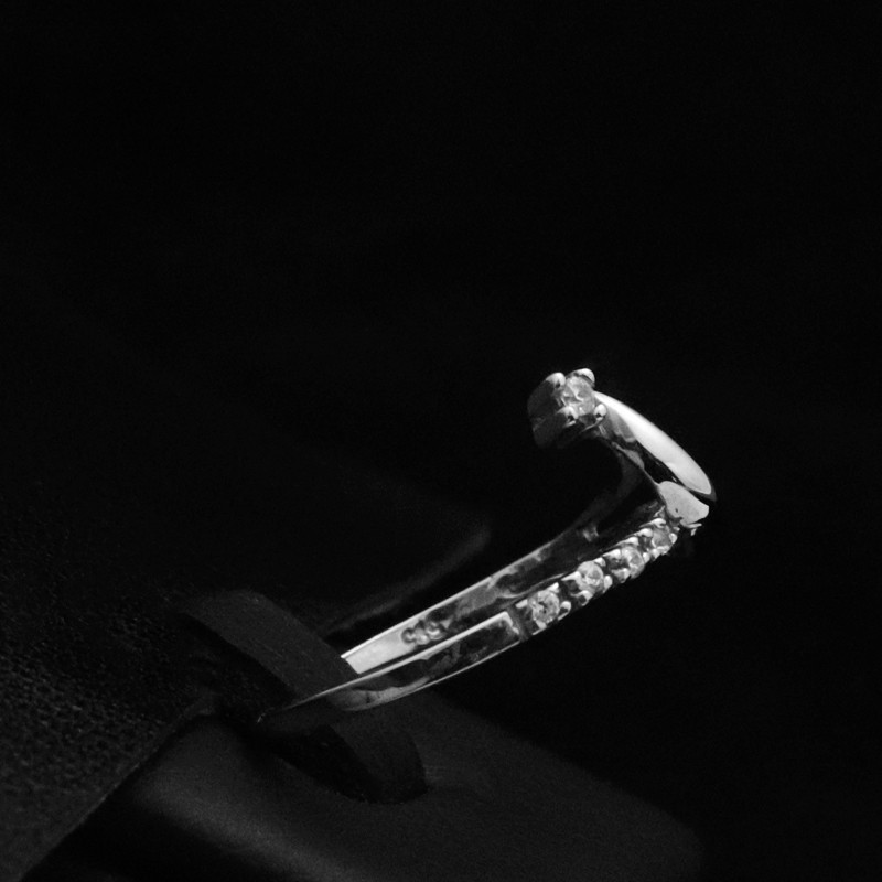 white gold ring with cubic zirconia stones