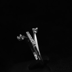 white gold ring with cubic zirconia stones 2