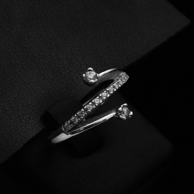 white gold ring with cubic zirconia stones