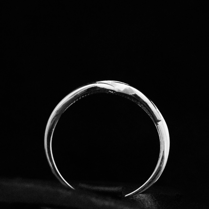 white gold ring with cubic zirconia stones